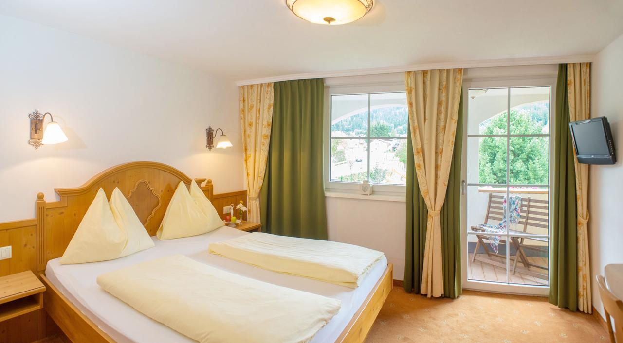 Landhotel Hubengut Bed And Breakfast Radstadt Exterior photo