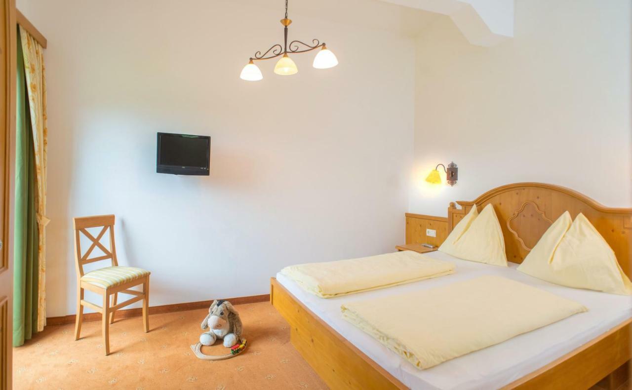 Landhotel Hubengut Bed And Breakfast Radstadt Exterior photo